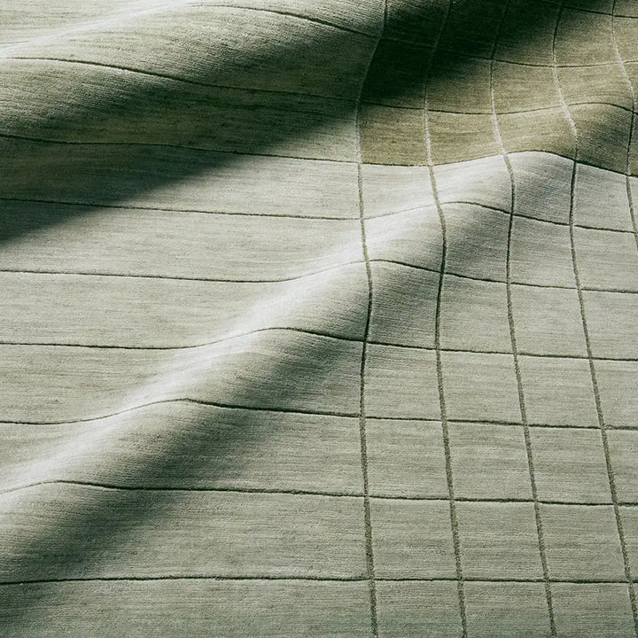 Linear Motion Rug LNMO2